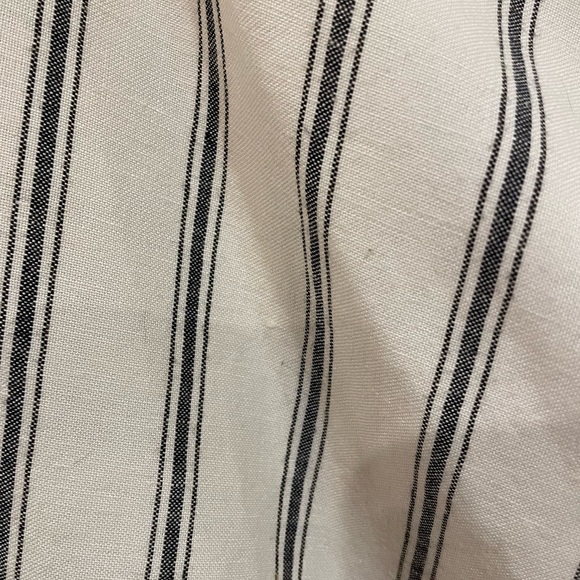 ⭐️ Zara Linen Skirt - Size Medium - Picture 4 of 4